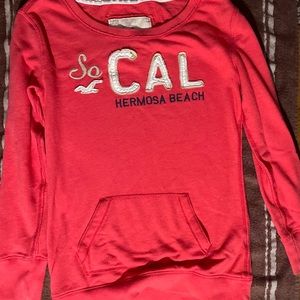 Vintage Hollister Hermosa Beach Cali sweatshirt with front pocket. Size M